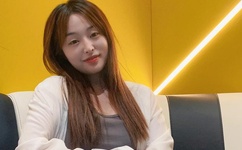 不甘的人妻HD中字